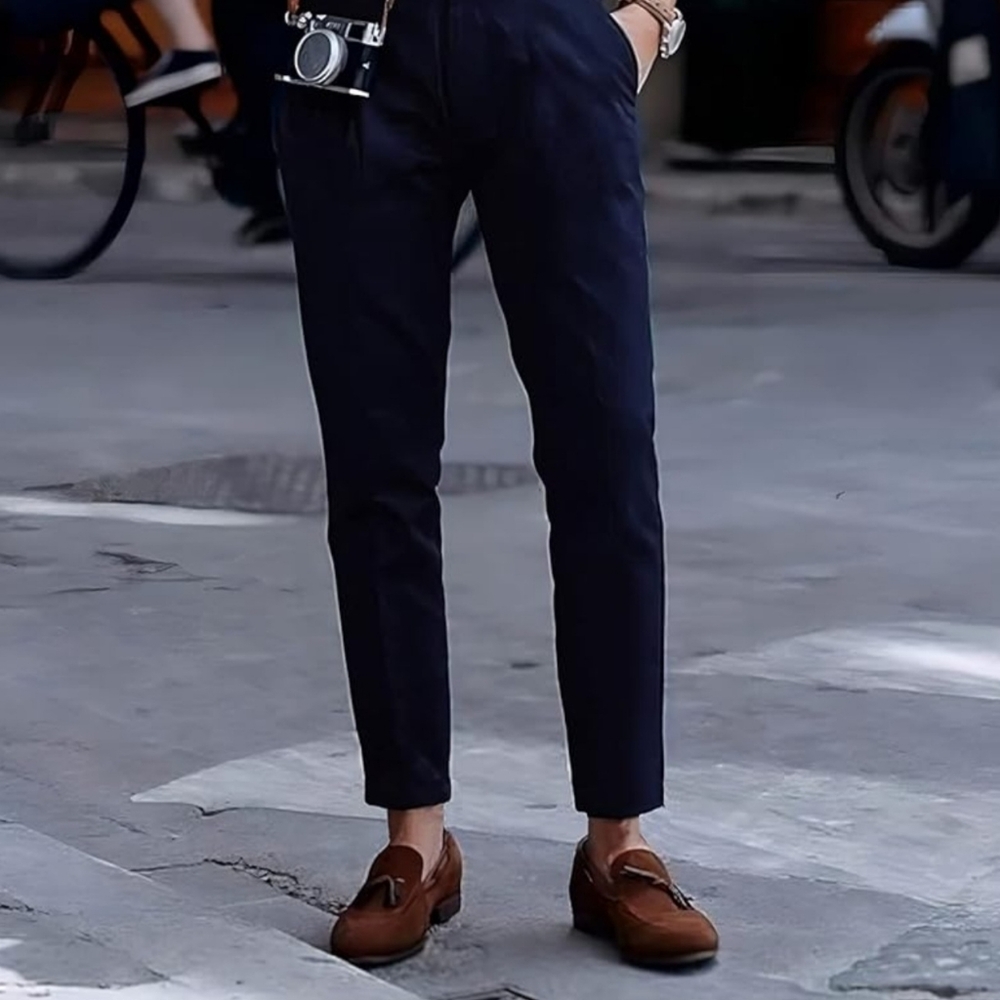 GAP Men's Cropped Chinos - Stretch Cotton, Navy Blue. Size M